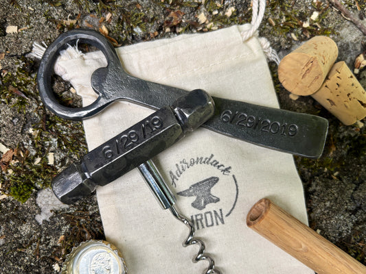 Custom set, bottle opener and corkscrew