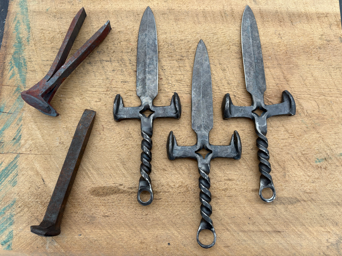 Split Railroad Spike Dagger – Adirondack Iron